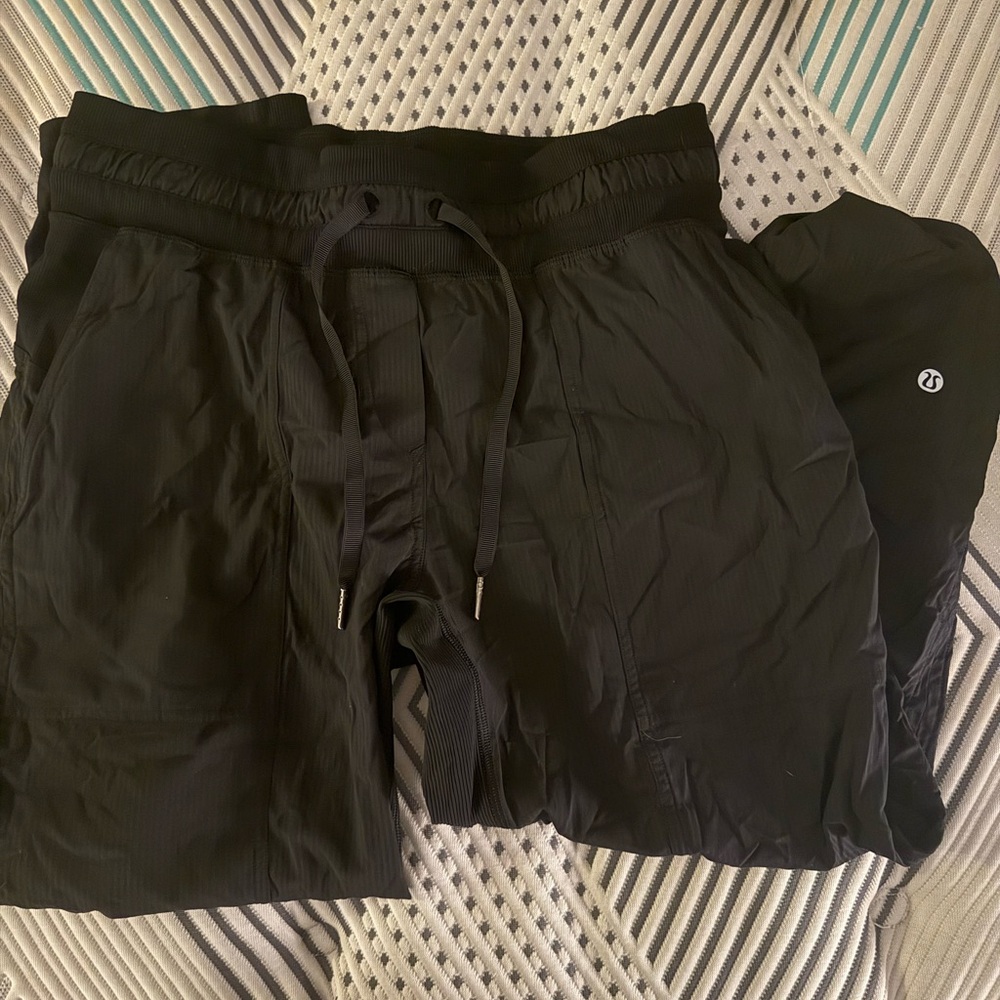 Lululemon Athletica Black Capris